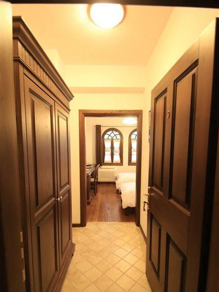 Boutique Hotel Muzaka Berat Dış mekan fotoğraf