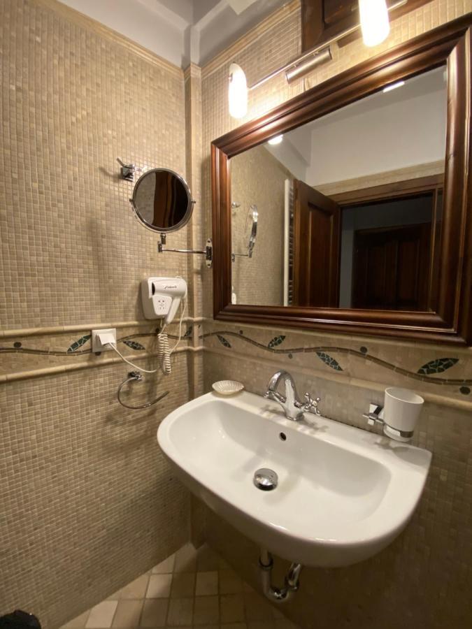 Boutique Hotel Muzaka Berat Dış mekan fotoğraf
