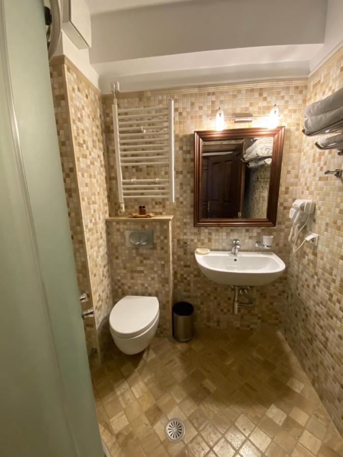Boutique Hotel Muzaka Berat Dış mekan fotoğraf