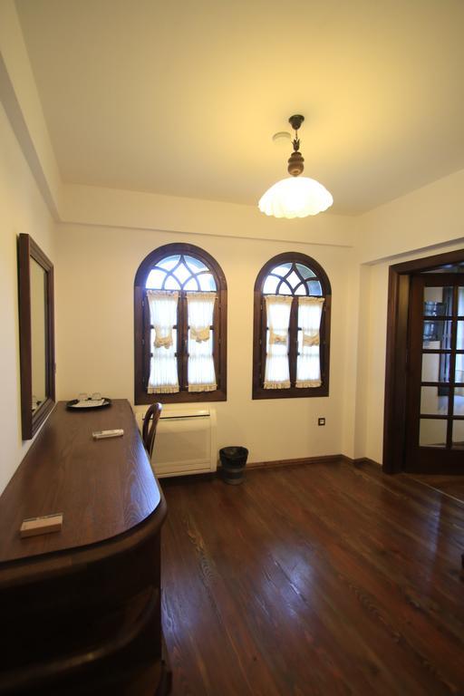Boutique Hotel Muzaka Berat Dış mekan fotoğraf