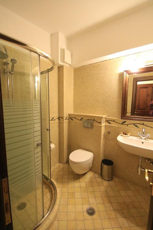 Boutique Hotel Muzaka Berat Dış mekan fotoğraf