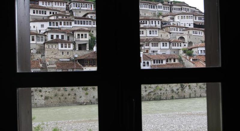 Boutique Hotel Muzaka Berat Dış mekan fotoğraf